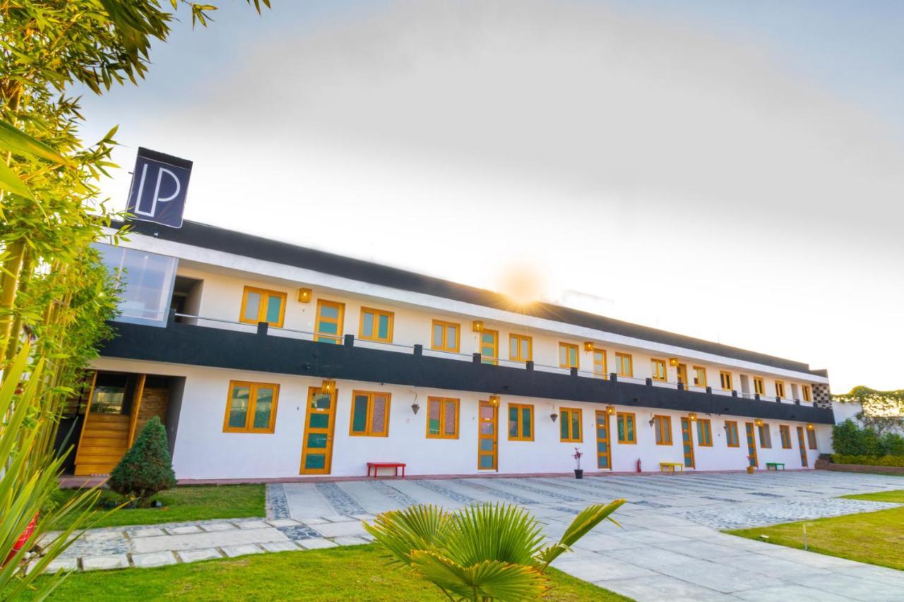 تشولولا Pascual Inn Suites المظهر الخارجي الصورة
