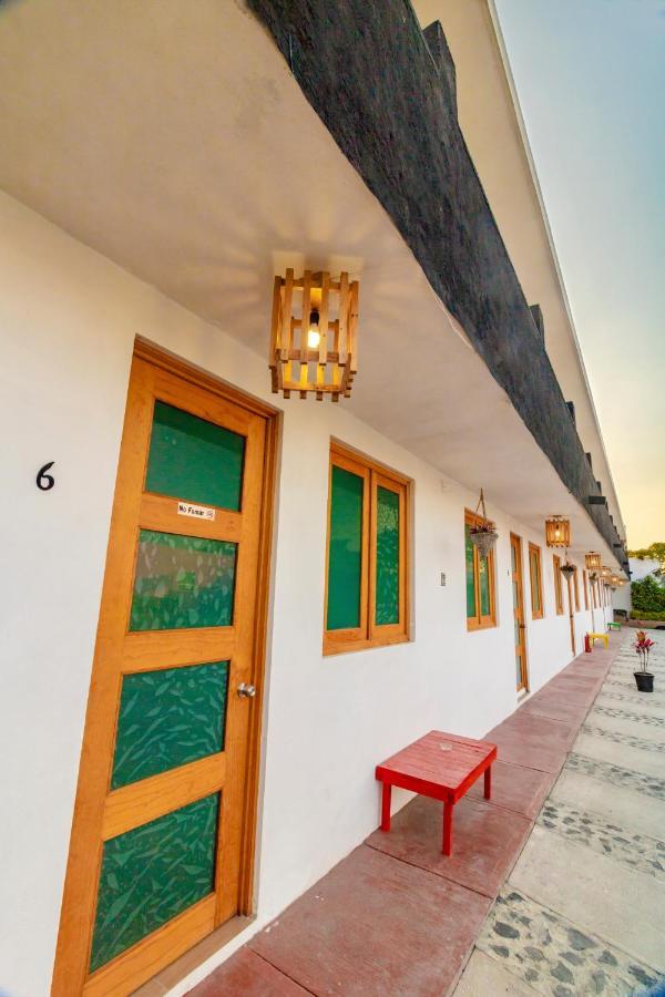 تشولولا Pascual Inn Suites المظهر الخارجي الصورة